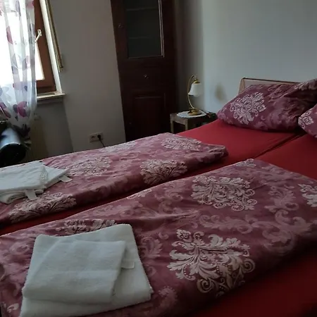 Zum Lahnfelsen ホテル Gräveneck