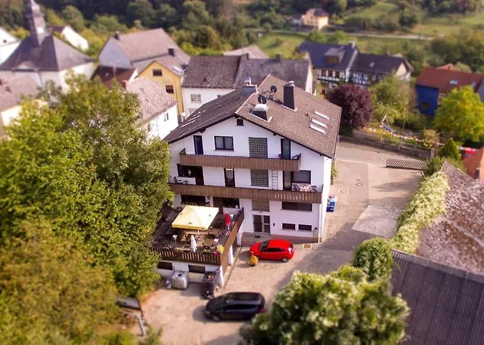 Zum Lahnfelsen * Gräveneck