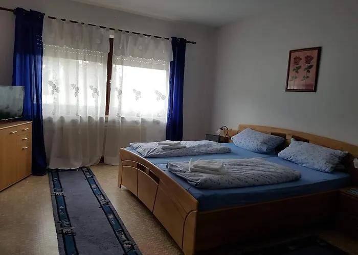 Zum Lahnfelsen Hotel